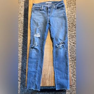 Levi skinny jeans 711 size 26